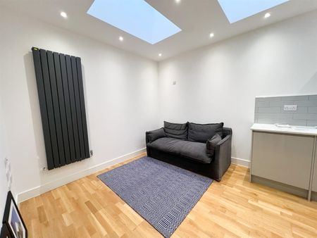 London Road, Croydon - Photo 2