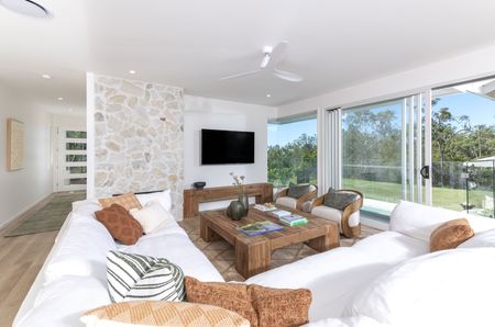 20A Tarrant Drive, Mudgeeraba QLD 4213 - House For Rent | Domain - Photo 2