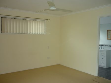 19 Sandringham Close - Photo 4