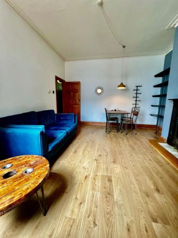 2 bedroom Flat To Let - Photo 5