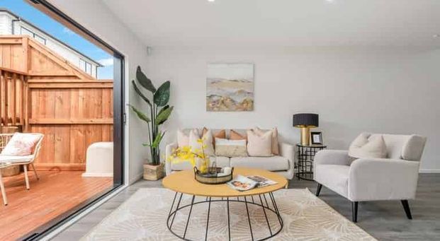 Modern Two-Storey 1 Bedroom Home - Massey - Photo 1