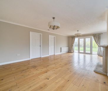 4 bedroom detached bungalow to rent - Photo 1