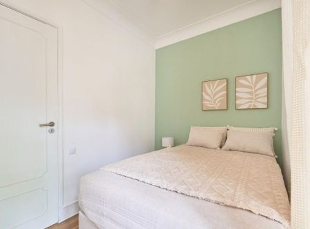 Avenida de Roma, Lisbon, Lisbon 1000-195 - Photo 2