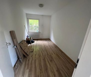 SCHADE IMMOBILIEN - Teilmöblierte 3-Zimmerwohnung in Werdohl zu ver... - Photo 4