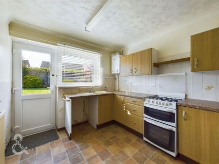 2 bedroom detached bungalow to rent - Photo 4