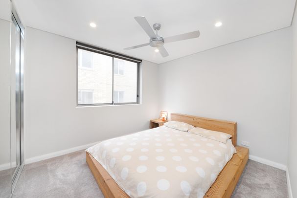 4/25 Wallis Parade, North Bondi NSW 2026 - Apartment For Rent | Domain - Photo 1