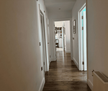 Crownfield Road, London, E15 - Photo 1