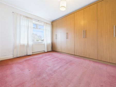 Central Avenue, Hounslow, TW3 - Photo 4