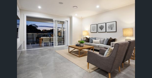 Waterfront Hamptons Style Villa with Pontoon and Skyline Views - Photo 1