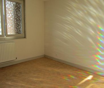 Location Appartement 57m² BORT LES ORGUES 19110 - Photo 3