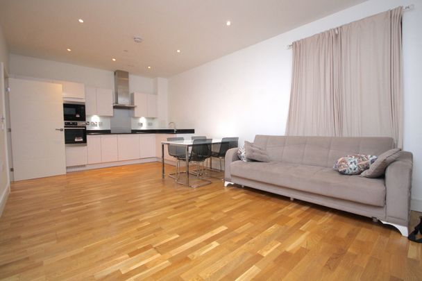 2 Bed Flat, Cityview Point, E14 - Photo 1