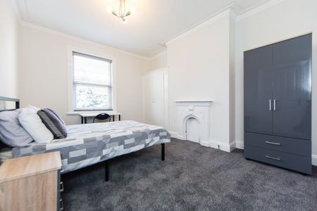 B Inglewood Terrace, Leeds - Photo 4