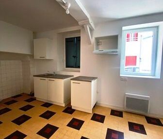 Location Appartement 2 pièces 50m² MONT DE MARSAN 40000 - Photo 2