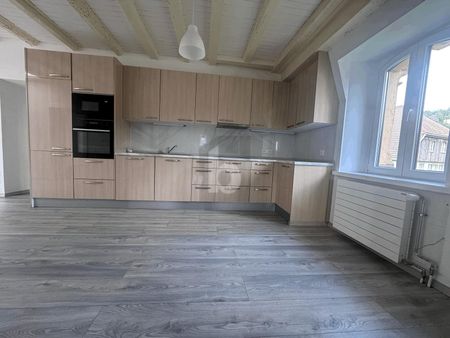 AU DERNIER ÉTAGE DU MANOIR - Photo 2