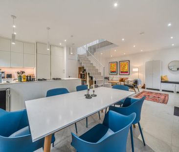 3 bedroom end of terrace house to rent - Photo 2