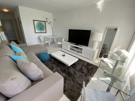 Middle Floor Apartment · Puerto Banús - Photo 3