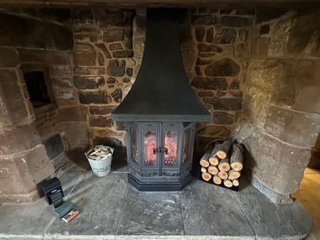 4 bedroom character property to rent - Photo 5