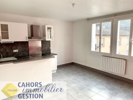 Location Appartement 3 pièces 54m² CAHORS 46000 - Photo 3