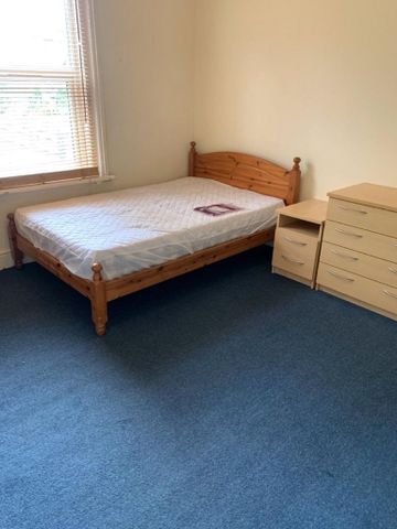 5 bedroom semi-detached house to rent - Photo 4