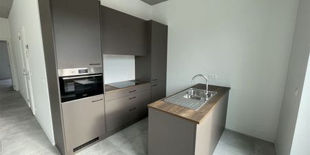 Appartement te huur in Antwerpen voor € 1.230 met 2 slaapkamers - Photo 3