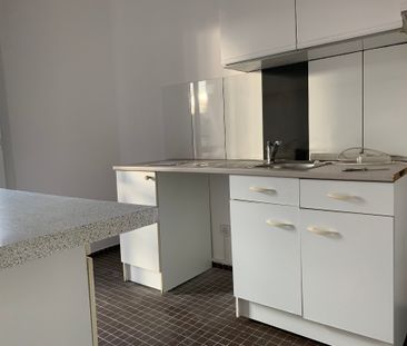 Location Appartement 1 pièce 31m² AIX EN PROVENCE 13100 - Photo 4