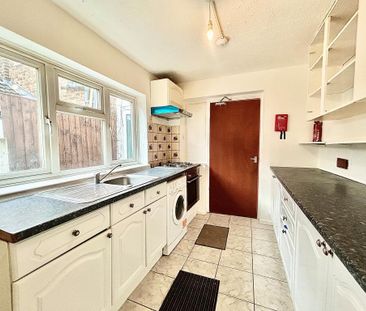 2 bedroom terraced house to rent - Photo 5