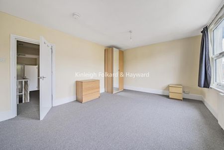 Pitcairn Road, Mitcham CR4 - Photo 5