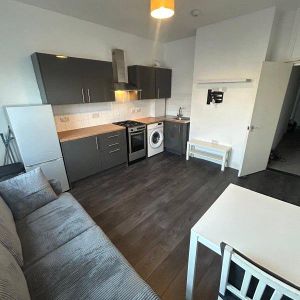 1 bedroom flat to rent - Photo 2