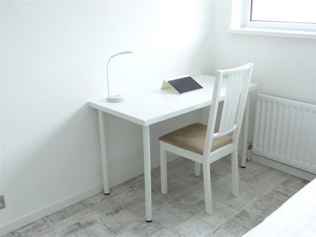 4 bedroom house to rent - Photo 4