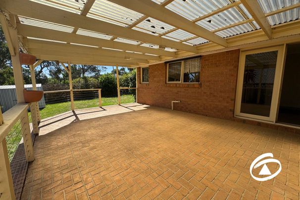 5 Emily Close, 3810, Pakenham Vic - Photo 1