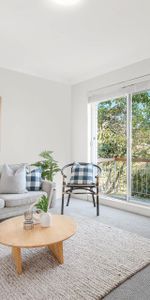 Top-Floor One-Bedroom with a Private Outdoor Balcony - Photo 3