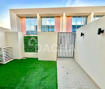 Fully Furnished | Vacant | Negotiable - Photo 6