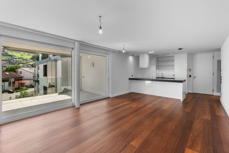 Design trifft Wohnkomfort - stilvolle Wohnung mit hochwertigem Ausbau - Photo 2