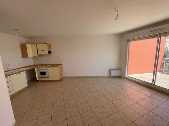 Location Appartement 2 pièces 42m² NIMES 30900 - Photo 1