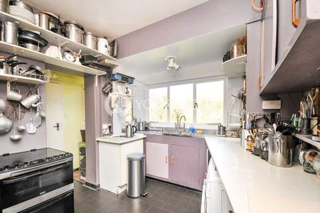 1 bedroom in a house share to rent - Photo 4