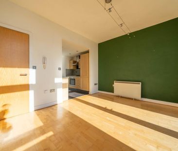 1 bedroom flat to rent - Photo 6
