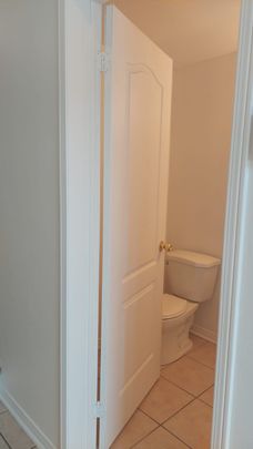 For Lease - 3413 Angel Pass Drive, Mississauga, Ontario - Photo 1