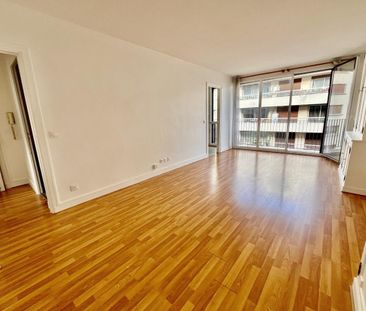 A LOUER 2P 46m² PARIS XVème CAVE PARKING ET BALCON - Photo 6