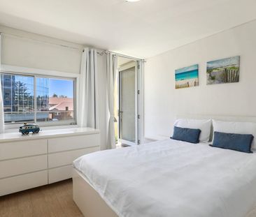 Modern, fully furnished executive apartment - Photo 3