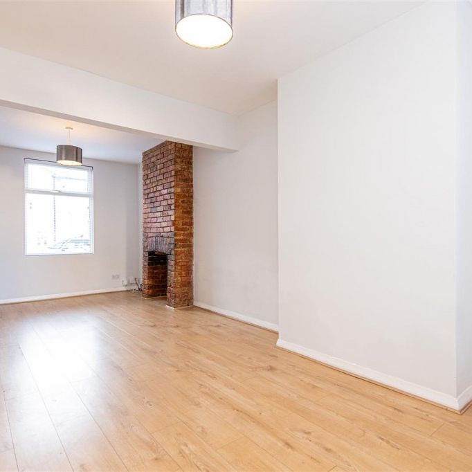 2 bed House - End Terrace To Let - Photo 1