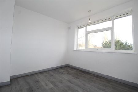 2 bedroom maisonette to rent - Photo 3
