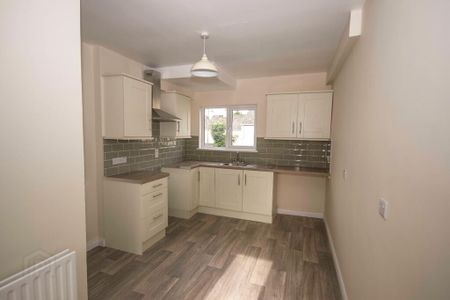 6 Hunters Crescent, Omagh, BT78 5EH - Photo 3