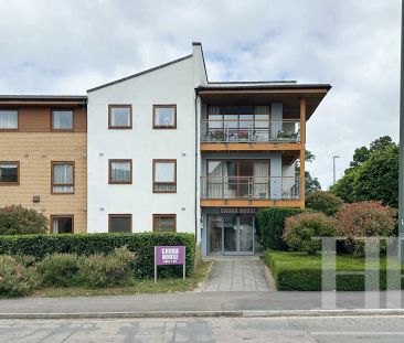 Commonwealth Drive, Choda House Commonwealth Drive, RH10 - Photo 6