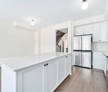 For Lease - 2945 Starlight Drive, Pickering, Ontario - Photo 4