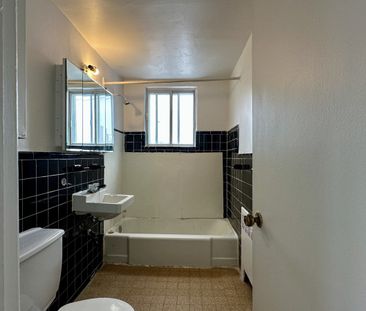 5800 Chemin Upper Lachine, #207 - Photo 3