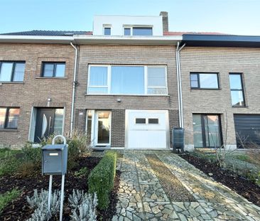 MOOIE WONING MET 3 SLAAPKAMERS, TUIN EN GARAGE - Foto 1