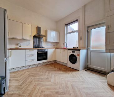 2 bedroom terraced house to rent - Photo 4