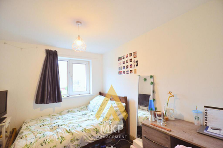 5 bedroom terraced house to rent - Photo 5