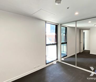 Stylish One-Bedroom Living in the Heart of South Yarra - Photo 2