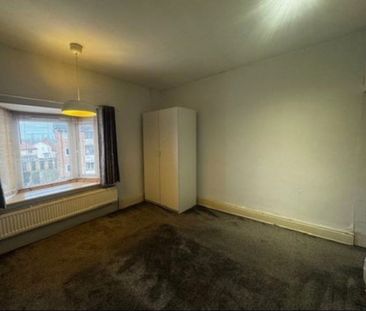 Room in a Shared House, Wood Lane, B20 - Photo 3